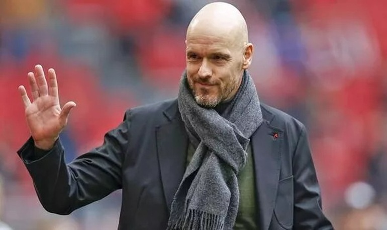 Coach Erik ten Hag will have two terrible assistants when leading Man Utd - 1