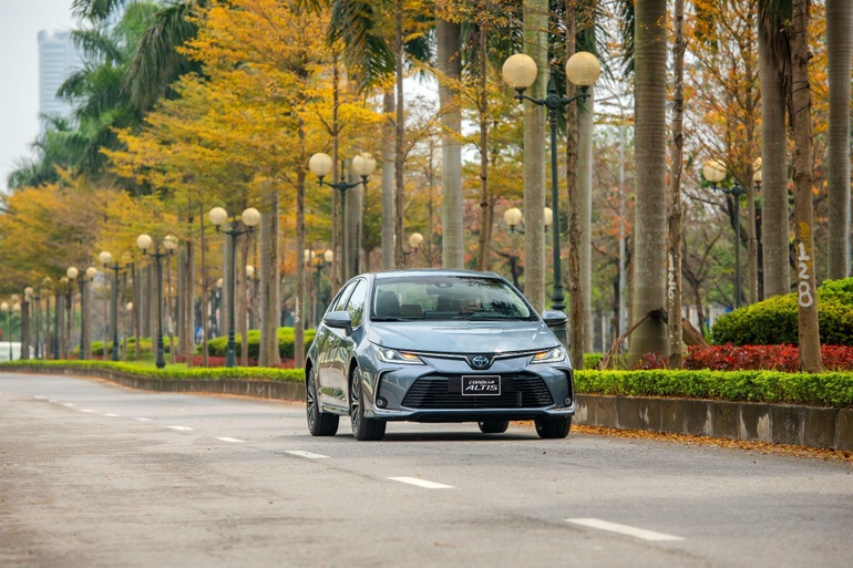 Chủ xe Toyota Hybrid: Mua không chỉ vì tiết kiệm xăng mà còn bởi cảm giác lái và trải nghiệm - 3