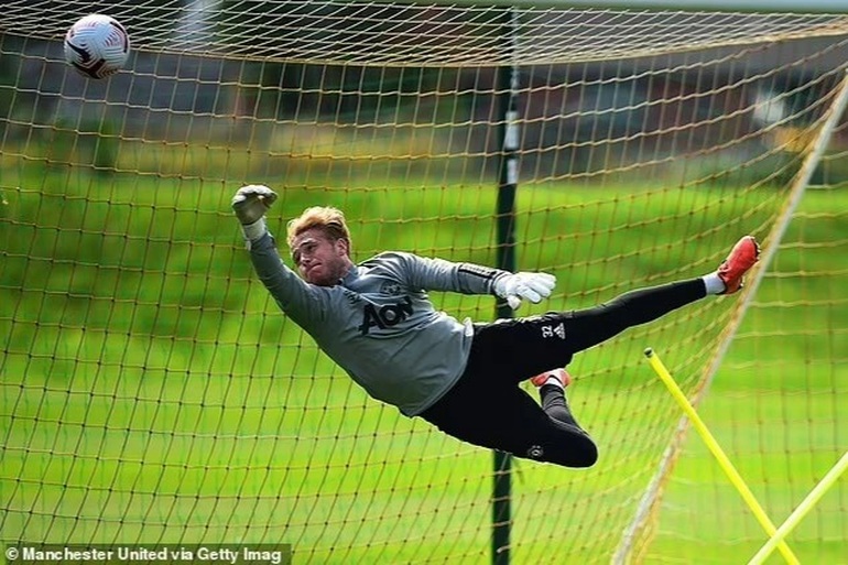 Man Utd goalkeeper retired at the age of 23 - 1