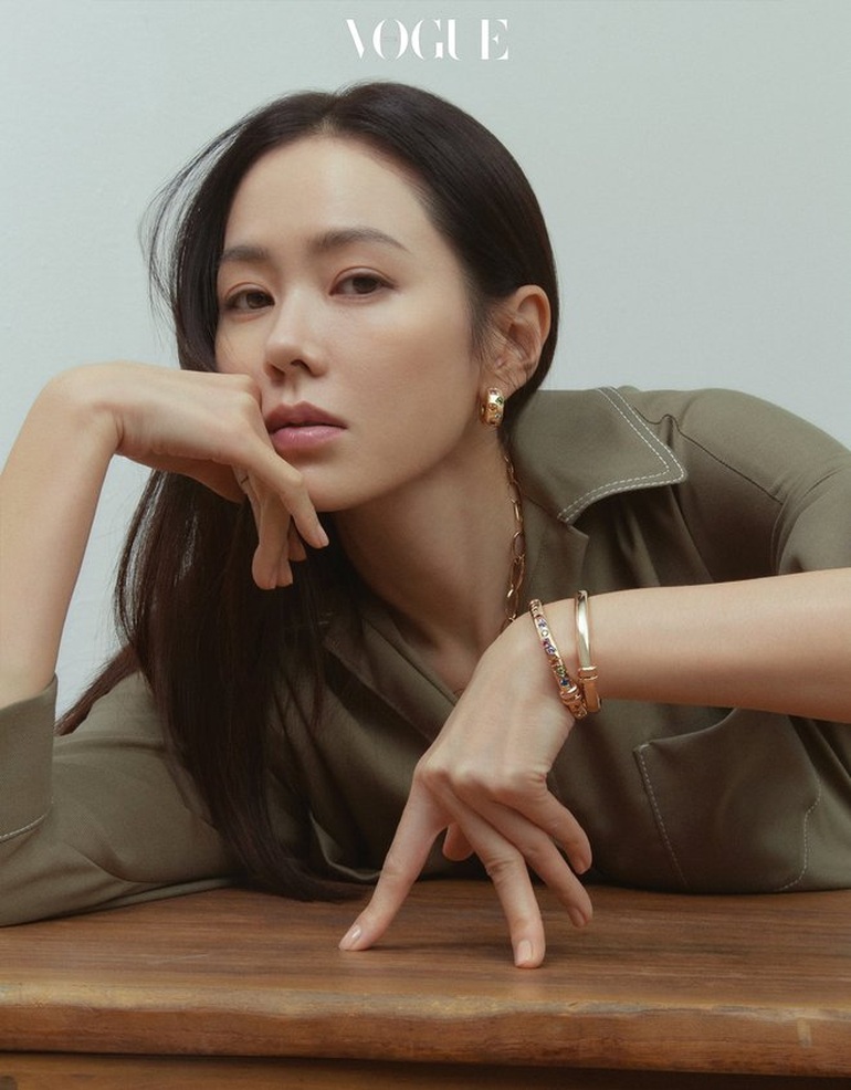 On the eve of the super wedding, beautiful sister Son Ye Jin shows off a series of charming photos - 4