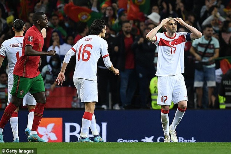 Đánh bại Thổ Nhĩ Kỳ, Bồ Đào Nha sáng cửa dự World Cup 2022 - 8 Đánh bại Thổ Nhĩ Kỳ, Bồ Đào Nha sáng cửa dự World Cup 2022 - 8