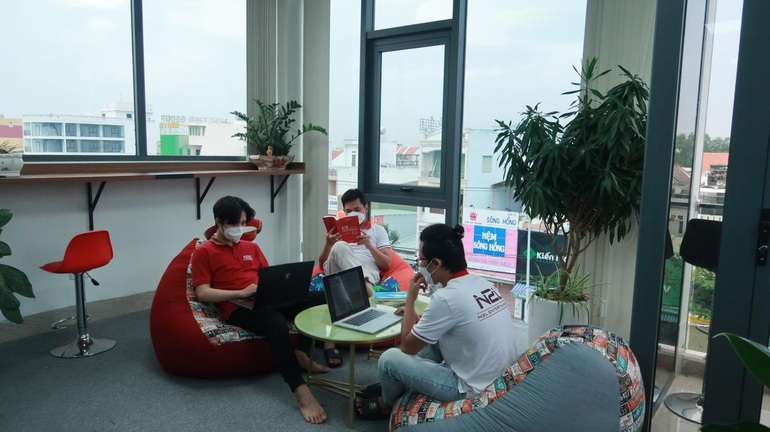 Định hướng trở thành công ty truyền thông lớn mạnh từ CEO N2L Entertainment - 4 Định hướng trở thành công ty truyền thông lớn mạnh từ CEO N2L Entertainment - 4