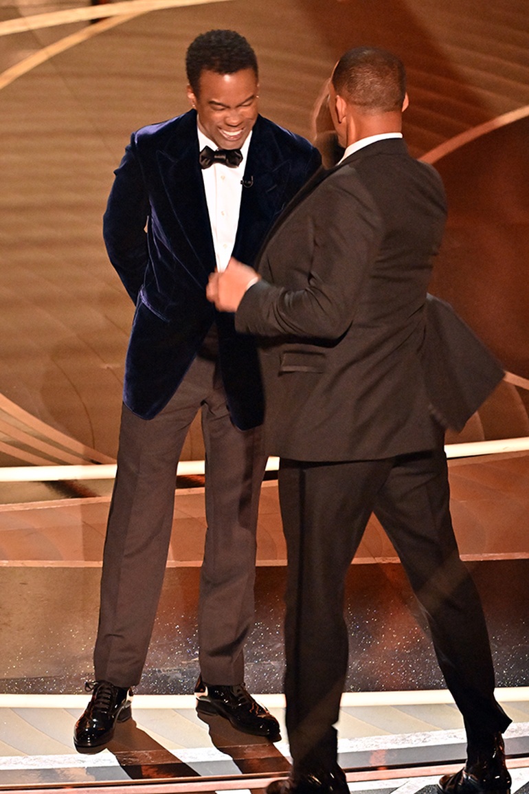 Hy hữu tại Oscar 2022: Tài tử Will Smith tát đồng nghiệp trên sân khấu - 3 Hy hữu tại Oscar 2022: Tài tử Will Smith tát đồng nghiệp trên sân khấu - 3