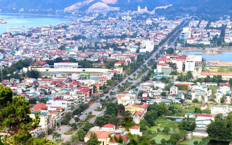 Đầu tư cho hạ tầng, bất động sản Hòa Bình thu hút giới đầu tư - 2 Đầu tư cho hạ tầng, bất động sản Hòa Bình thu hút giới đầu tư - 2