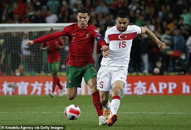 C.Ronaldo: Bồ Đào Nha sẽ không ngồi nhà xem World Cup qua tivi - 1