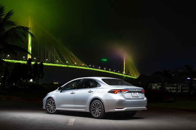 Ngoài bền bỉ, Corolla Altis còn có ưu thế nào vượt trội trong phân khúc sedan hạng C? - 3 Ngoài bền bỉ, Corolla Altis còn có ưu thế nào vượt trội trong phân khúc sedan hạng C? - 3