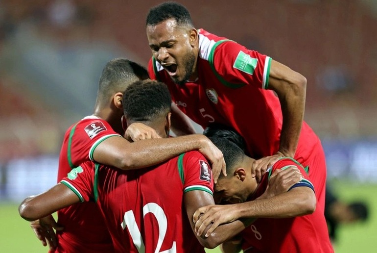 Trung Quốc thua Oman, UAE đá play-off dự World Cup với Australia - 4