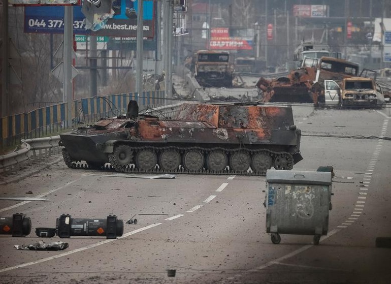 Những pháo đài di động của Nga bị phá hủy ở Ukraine - 2 Những pháo đài di động của Nga bị phá hủy ở Ukraine - 2