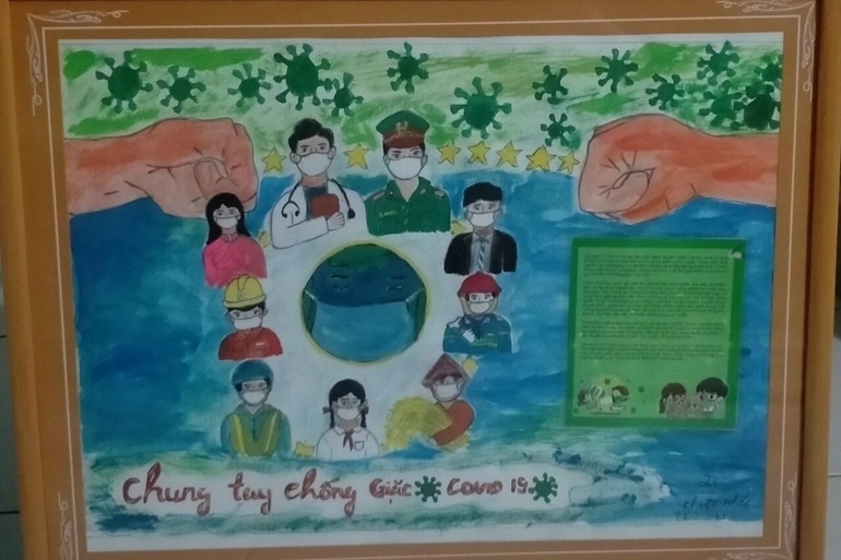 Cô gái nghèo ngày ngày đi xin sữa, chắt chiu tiền làm từ thiện giữa Sài Gòn - 3 Cô gái nghèo ngày ngày đi xin sữa, chắt chiu tiền làm từ thiện giữa Sài Gòn - 3