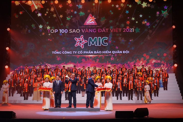 Bảo hiểm Quân đội tiếp tục vào Top 100 Doanh nghiệp Sao Vàng đất Việt 2021 - 1 Bảo hiểm Quân đội tiếp tục vào Top 100 Doanh nghiệp Sao Vàng đất Việt 2021 - 1