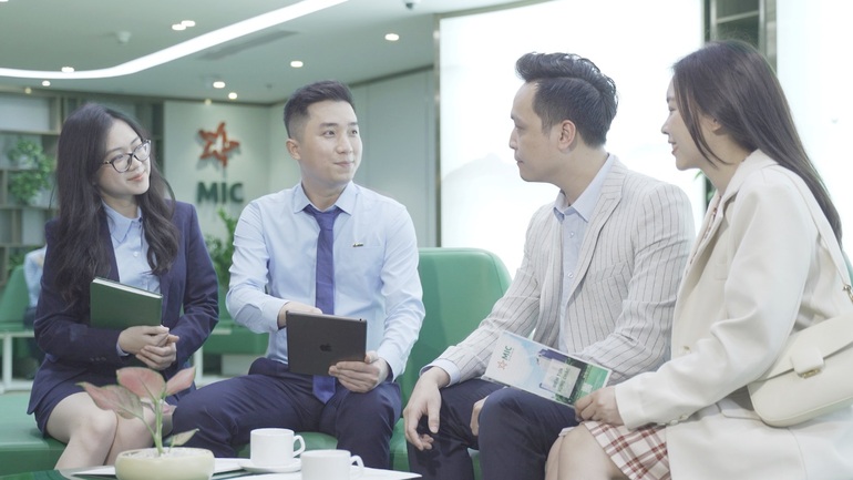 Bảo hiểm Quân đội tiếp tục vào Top 100 Doanh nghiệp Sao Vàng đất Việt 2021 - 2 Bảo hiểm Quân đội tiếp tục vào Top 100 Doanh nghiệp Sao Vàng đất Việt 2021 - 2