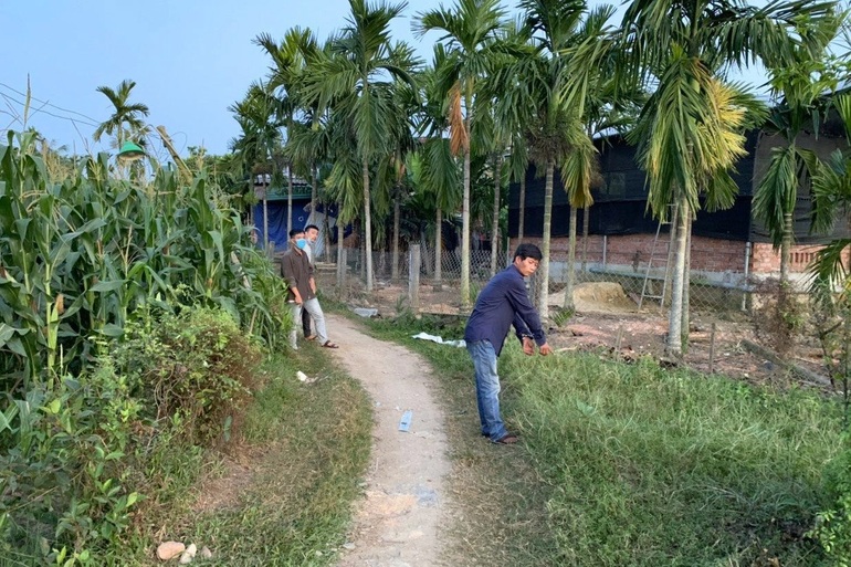 Bị gã điên vì tình cắt gân tay, cháu bé 4 tuổi thương tật 35% - 3 Bị gã điên vì tình cắt gân tay, cháu bé 4 tuổi thương tật 35% - 3