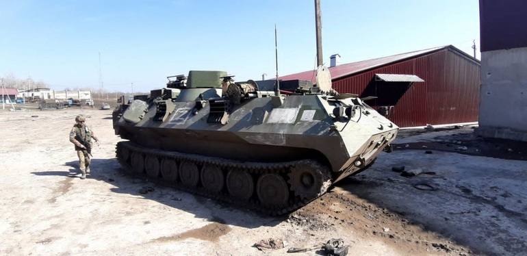 Ukraine thu giữ vũ khí kho báu tình báo của Nga - 1