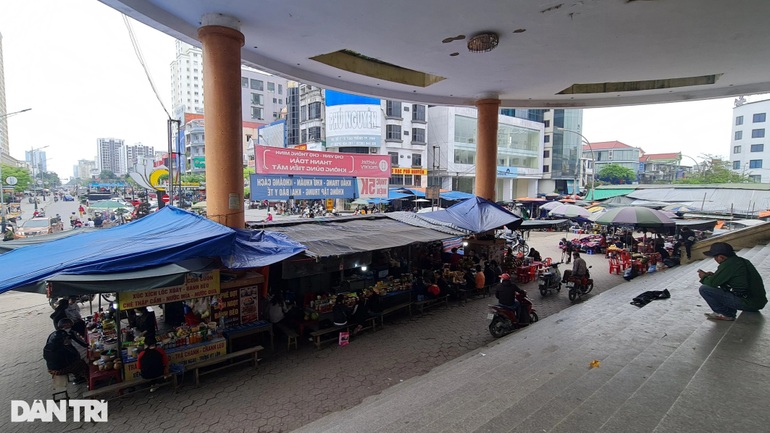 Cận cảnh hoang tàn, nhếch nhác ở khu chợ lớn nhất tỉnh Nghệ An - 12
