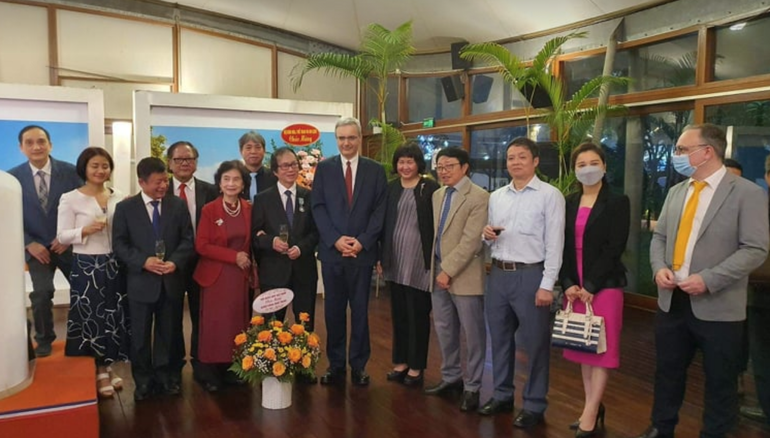 NSND Đặng Nhật Minh được Pháp trao Huân chương Hiệp sĩ Văn học Nghệ thuật - 2 NSND Đặng Nhật Minh được Pháp trao Huân chương Hiệp sĩ Văn học Nghệ thuật - 2
