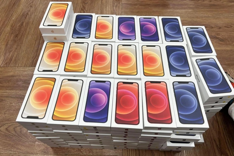 iPhone 12 giảm giá sâu, về mức thấp nhất từ khi ra mắt