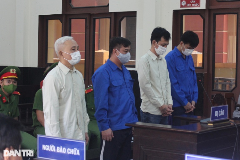Thuê người giết tình địch, nguyên giám đốc bệnh viện lĩnh 18 năm tù - 1 Thuê người giết tình địch, nguyên giám đốc bệnh viện lĩnh 18 năm tù - 1