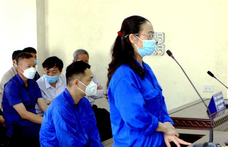 Nguyên Phó trưởng Công an và Phó Viện trưởng VKSND huyện Vũ Thư hầu tòa - 2 Nguyên Phó trưởng Công an và Phó Viện trưởng VKSND huyện Vũ Thư hầu tòa - 2