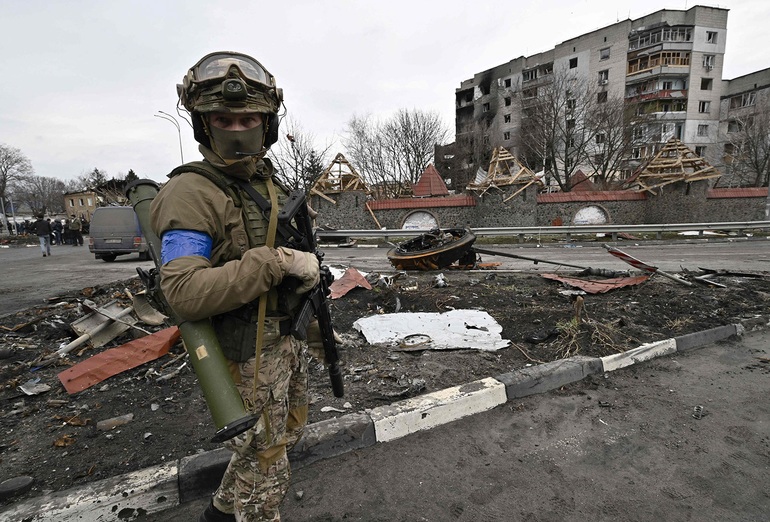 Nga thu giữ hàng loạt vũ khí và tài liệu mật của quân đội Ukraine - 1