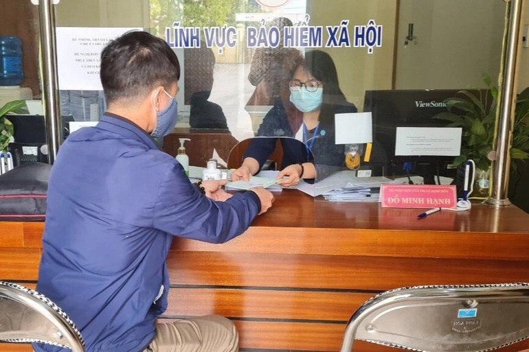 Nhóm cán bộ lãnh đạo nào được kéo dài tuổi nghỉ hưu? - 1 Nhóm cán bộ lãnh đạo nào được kéo dài tuổi nghỉ hưu? - 1