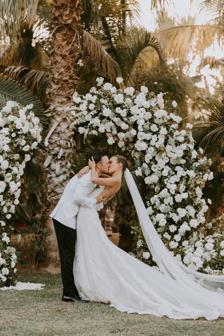 Ảnh cưới đẹp như mơ của thiên thần nội y Josephine Skriver - 6 Ảnh cưới đẹp như mơ của thiên thần nội y Josephine Skriver - 6