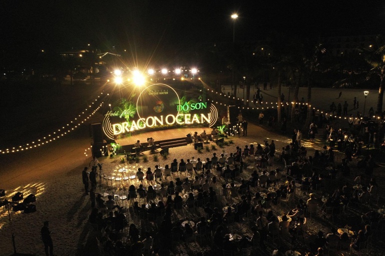 Tùng Dương phiêu cùng đêm nhạc Hoài niệm tại Dragon Beach Đồ Sơn - 1