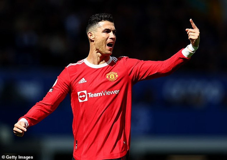 Hành động nổi điên vô cùng xấu xí của C.Ronaldo - 2 Hành động nổi điên vô cùng xấu xí của C.Ronaldo - 2