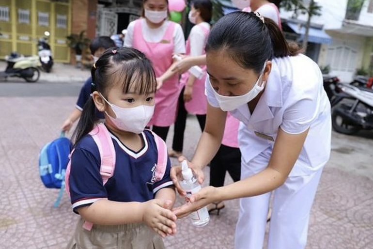 Trẻ mầm non HN trở lại trường: Chuyên gia chỉ cách phòng lây nhiễm - 1