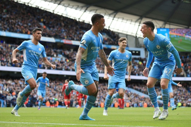 Man City hòa Liverpool sau màn rượt đuổi nghẹt thở - 4