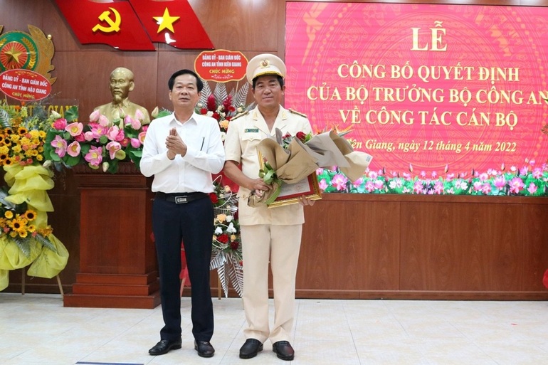 Đại tá Nguyễn Văn Hận làm Giám đốc Công an tỉnh Kiên Giang - 2 Đại tá Nguyễn Văn Hận làm Giám đốc Công an tỉnh Kiên Giang - 2
