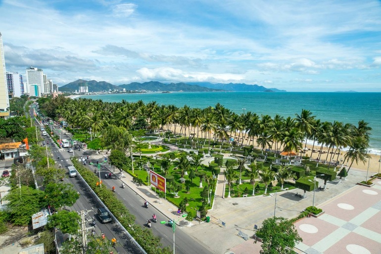 Tiềm năng bất động sản cao cấp trên đường Trần Phú - Nha Trang - 2