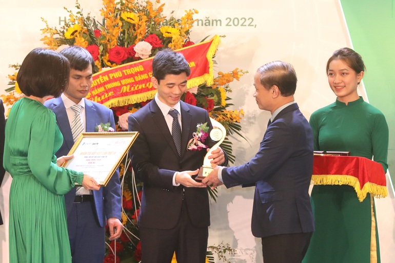 VNPT Technology giành cú đúp giải thưởng Nhân tài Đất Việt lần thứ 16 - 2
