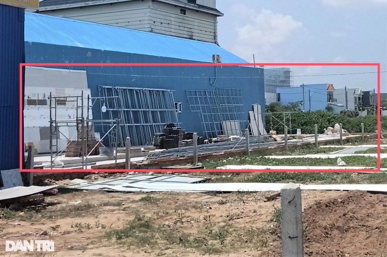 Xóa sổ nhà kho hoành tráng sau 7 lần lập biên bản mới tìm được chủ - 3 Xóa sổ nhà kho hoành tráng sau 7 lần lập biên bản mới tìm được chủ - 3