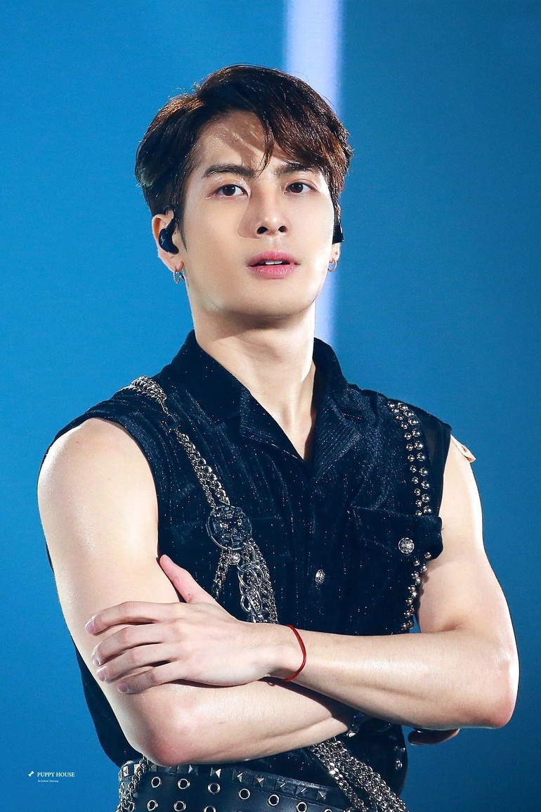 Ca sĩ Châu Á Jackson Wang gây sốt tại Mỹ với màn biểu diễn nóng bỏng mắt - 7 Ca sĩ Châu Á Jackson Wang gây sốt tại Mỹ với màn biểu diễn nóng bỏng mắt - 7