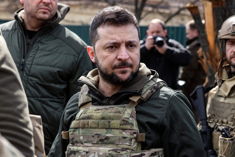Thời khắc nguy hiểm cận kề Tổng thống Ukraine trong những ngày đầu chiến sự - 1