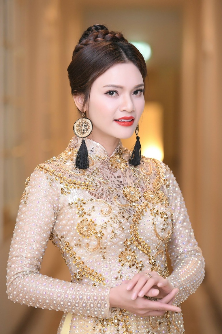 NSƯT Phạm Phương Thảo từng rụt rè không dám đưa sáng tác cho thầy An Thuyên - 1 NSƯT Phạm Phương Thảo từng rụt rè không dám đưa sáng tác cho thầy An Thuyên - 1