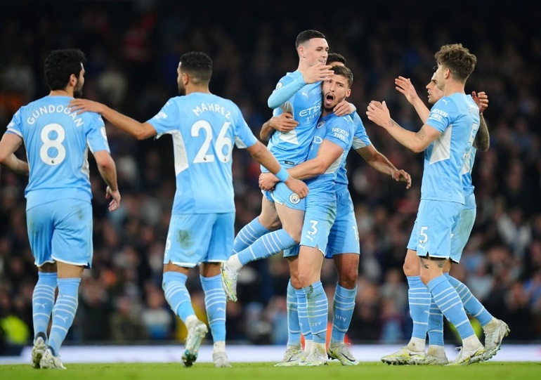 May mắn mỉm cười, Man City đòi lại ngôi đầu bảng từ Liverpool - 2 May mắn mỉm cười, Man City đòi lại ngôi đầu bảng từ Liverpool - 2