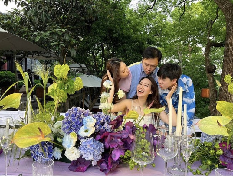 Cuộc sống vợ đẹp, con xinh, gia đình hoàn hảo của Chân Tử Đan - 9 Cuộc sống vợ đẹp, con xinh, gia đình hoàn hảo của Chân Tử Đan - 9