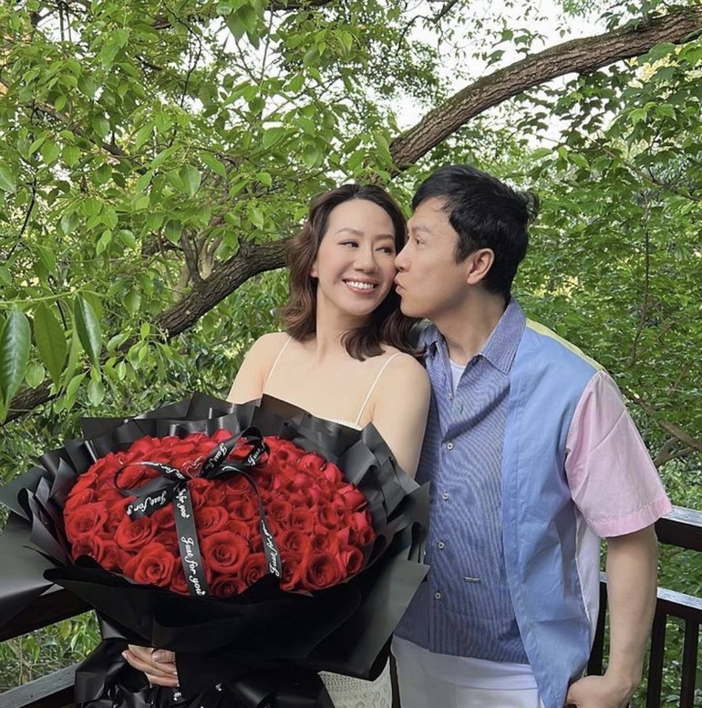 Cuộc sống vợ đẹp, con xinh, gia đình hoàn hảo của Chân Tử Đan - 11 Cuộc sống vợ đẹp, con xinh, gia đình hoàn hảo của Chân Tử Đan - 11