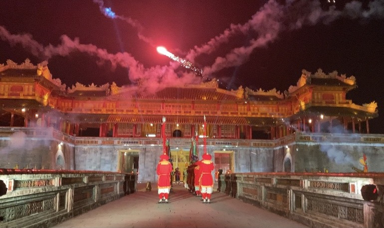 Huế ra mắt Phố đêm Hoàng thành - 4 Huế ra mắt Phố đêm Hoàng thành - 4