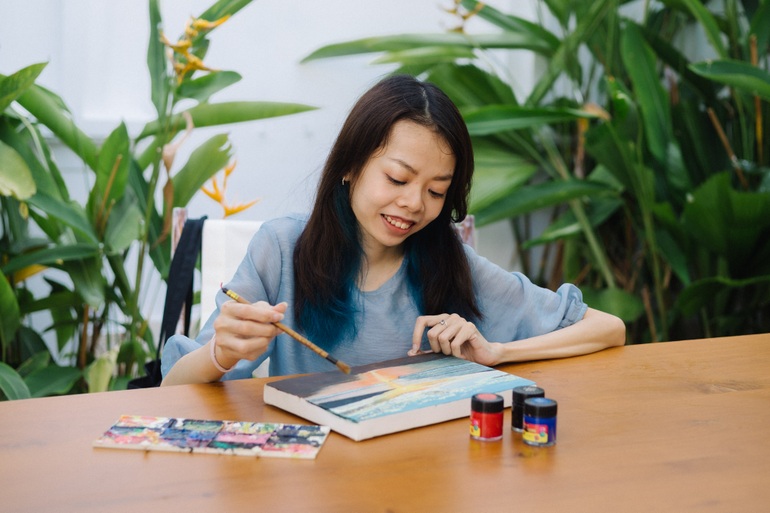 Nghị lực phi thường của cô gái chân thấp chân cao bị bỏ rơi lúc 5 tuổi - 1 Nghị lực phi thường của cô gái chân thấp chân cao bị bỏ rơi lúc 5 tuổi - 1