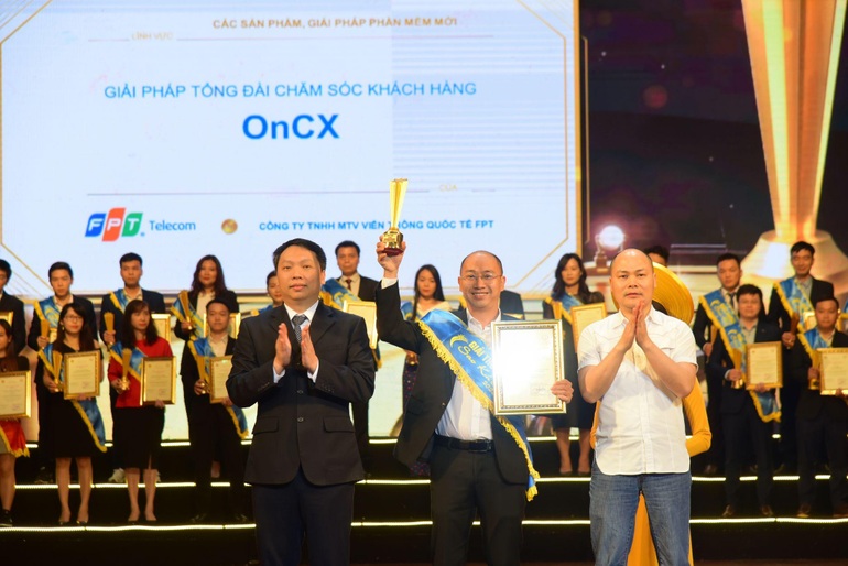Ba sản phẩm công nghệ FPT Telecom được vinh danh tại Giải thưởng Sao Khuê 2022 - 2 Ba sản phẩm công nghệ FPT Telecom được vinh danh tại Giải thưởng Sao Khuê 2022 - 2