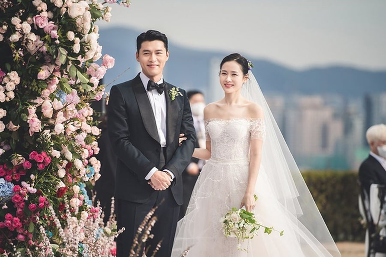 Hình ảnh ngọt ngào hiếm hoi của Son Ye Jin và Hyun Bin trong kỳ trăng mật - 1 Hình ảnh ngọt ngào hiếm hoi của Son Ye Jin và Hyun Bin trong kỳ trăng mật - 1