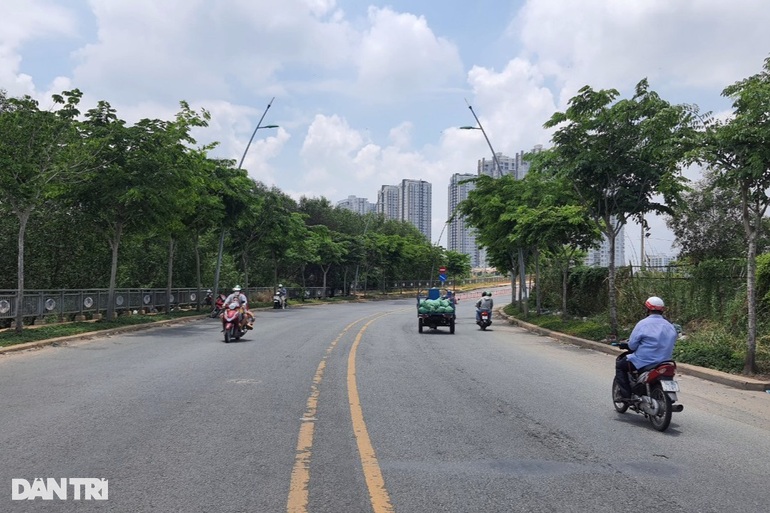 Điều tra vụ nữ MC bị đâm vào bụng, cướp xe máy ở TPHCM - 1 Điều tra vụ nữ MC bị đâm vào bụng, cướp xe máy ở TPHCM - 1