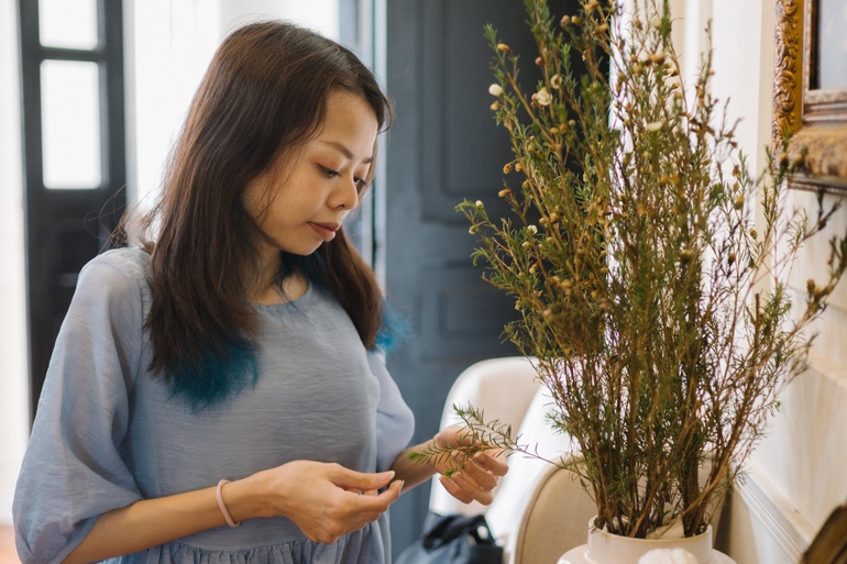 Nghị lực phi thường của cô gái chân thấp chân cao bị bỏ rơi lúc 5 tuổi - 2 Nghị lực phi thường của cô gái chân thấp chân cao bị bỏ rơi lúc 5 tuổi - 2