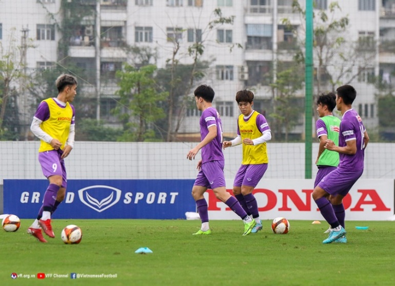 HLV Park Hang Seo thiết quân luật, nhận tin vui trước SEA Games - 4