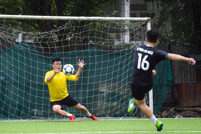 Nói là làm, FC Báo Dân trí giật cúp vô địch đầy kịch tính - 13 Nói là làm, FC Báo Dân trí giật cúp vô địch đầy kịch tính - 13
