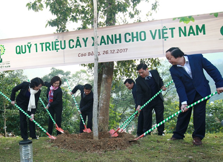 Trồng cây là sửa chữa, khắc phục những sai lầm trong ứng xử với tự nhiên - 2 Trồng cây là sửa chữa, khắc phục những sai lầm trong ứng xử với tự nhiên - 2