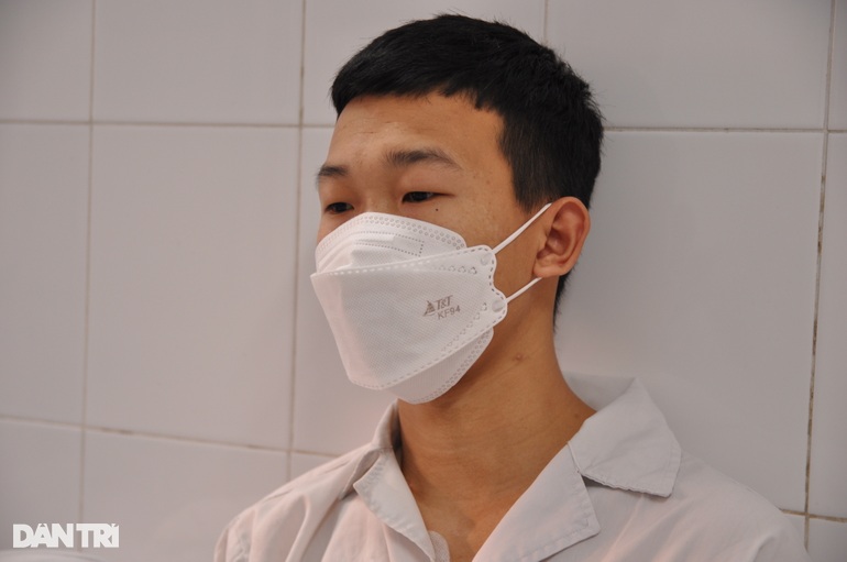 Bố tập tễnh đi xin từng đồng mong ghép thận cứu con - 3 Bố tập tễnh đi xin từng đồng mong ghép thận cứu con - 3