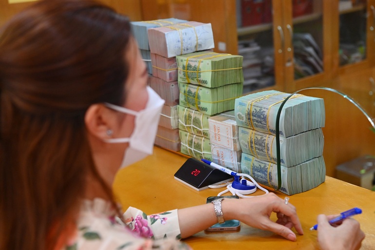 Sếp lớn ngân hàng bị chất vấn chuyện cho FLC, Tân Hoàng Minh vay - 2 Sếp lớn ngân hàng bị chất vấn chuyện cho FLC, Tân Hoàng Minh vay - 2